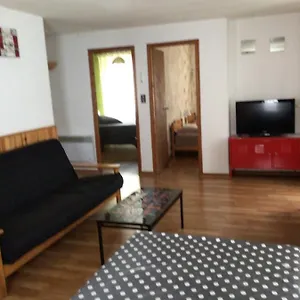 appartement-les-iris.midi-pyreneeshotels.com/